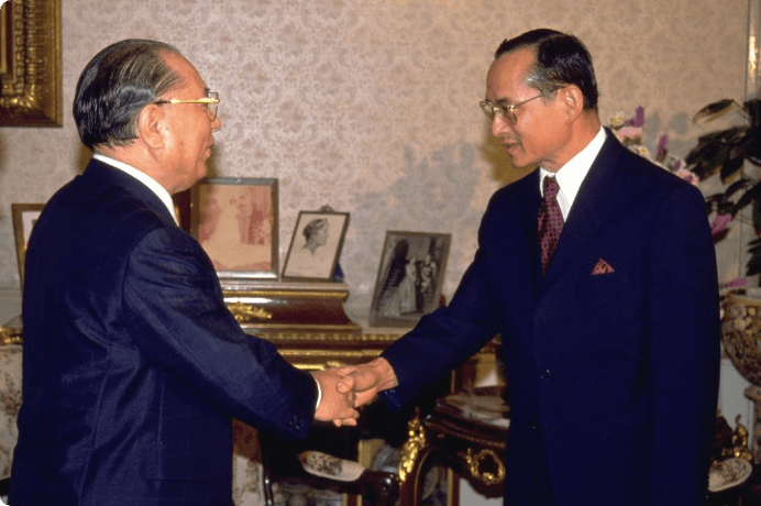 画像:チトラダ離宮で2度目の会見(1992年)